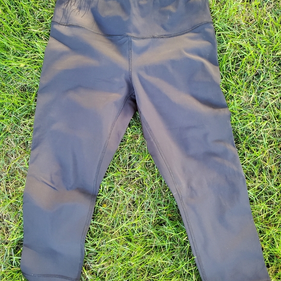 Capri length yogas - Picture 6 of 8